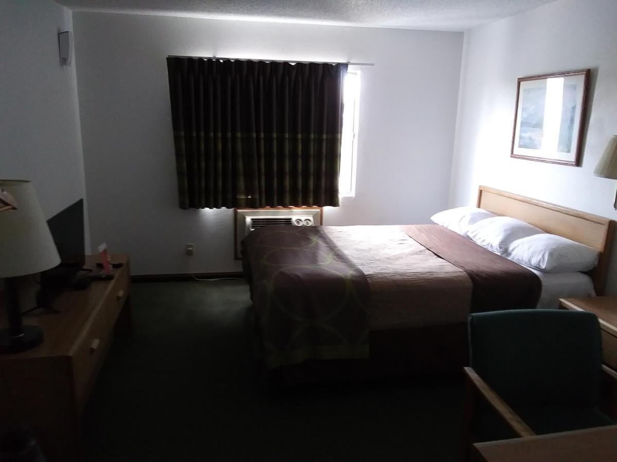 Amerihost Inn & Suites Kingdom City Εξωτερικό φωτογραφία