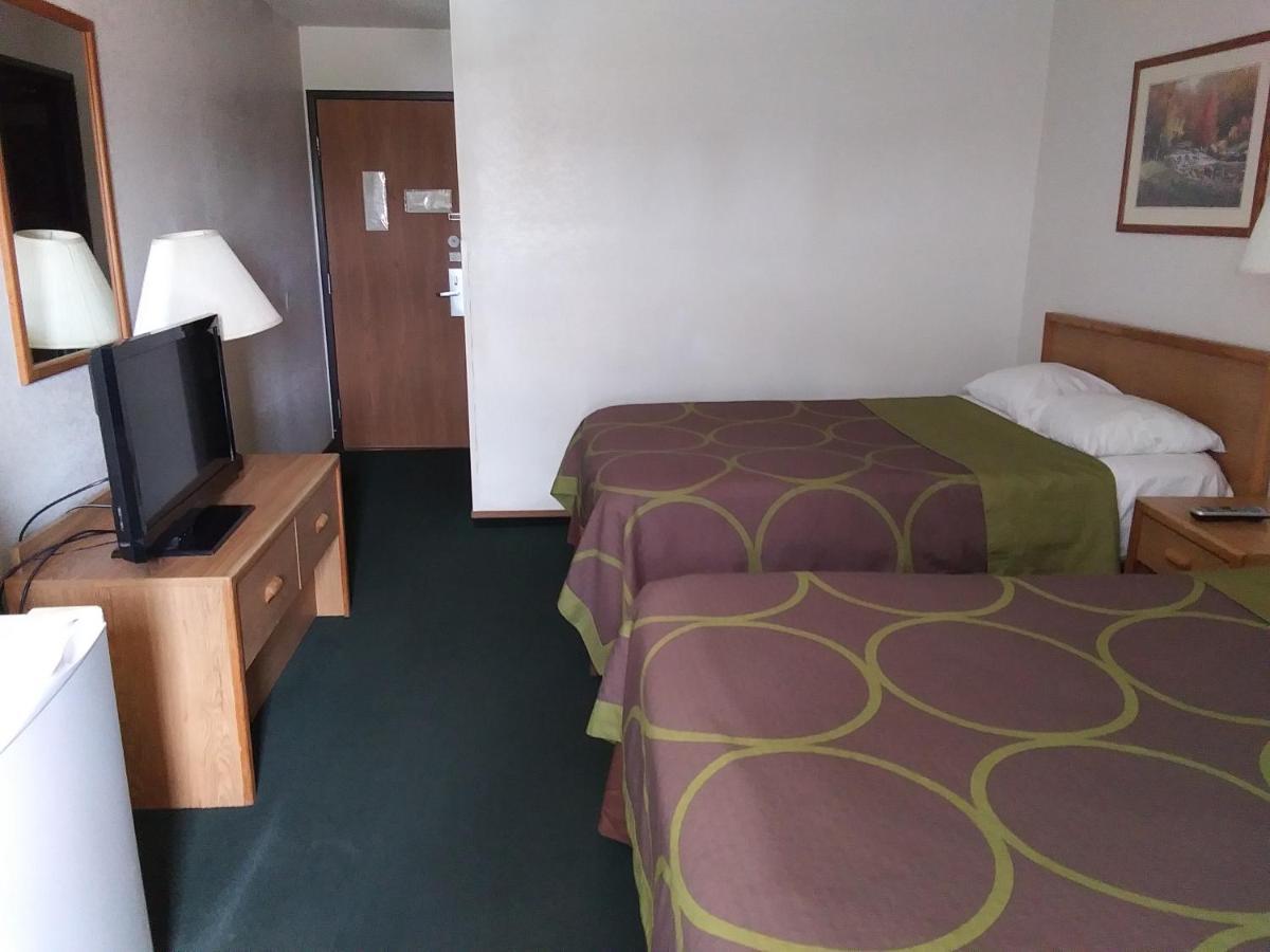 Amerihost Inn & Suites Kingdom City Εξωτερικό φωτογραφία