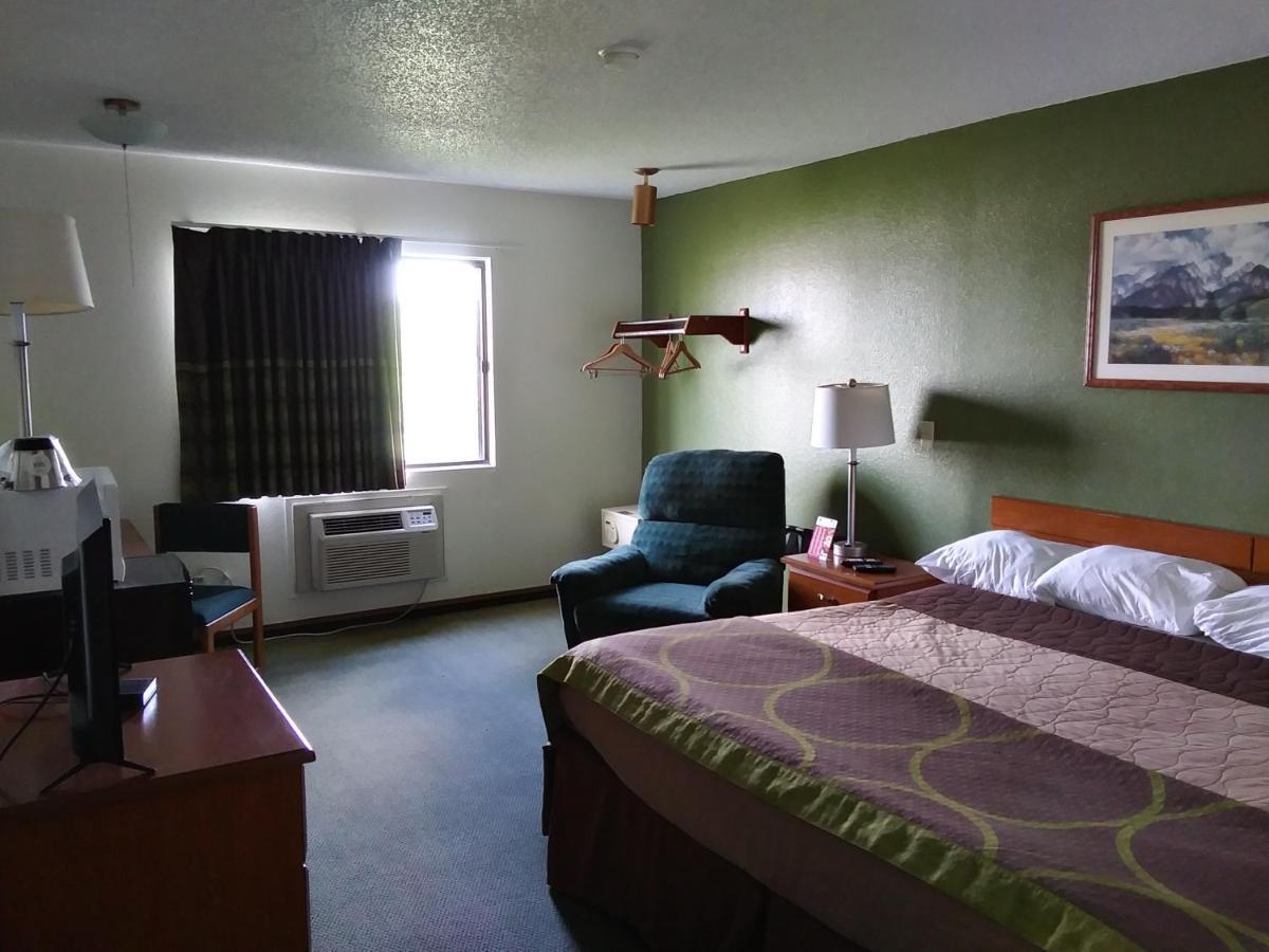 Amerihost Inn & Suites Kingdom City Εξωτερικό φωτογραφία