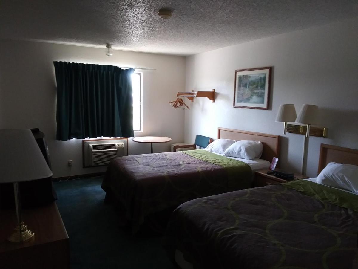 Amerihost Inn & Suites Kingdom City Εξωτερικό φωτογραφία